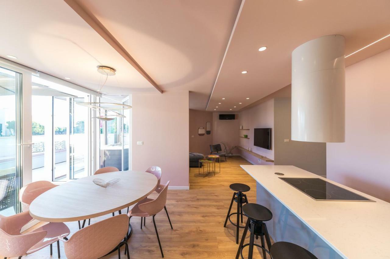 Glow Luxury Apartment With Terrace And Jacuzzi Split Kültér fotó